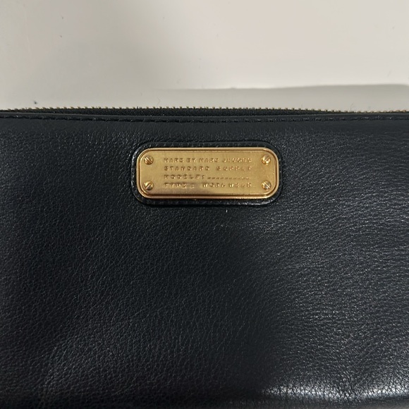 Marc by Marc Jacobs Wallet - Picture 2 of 7